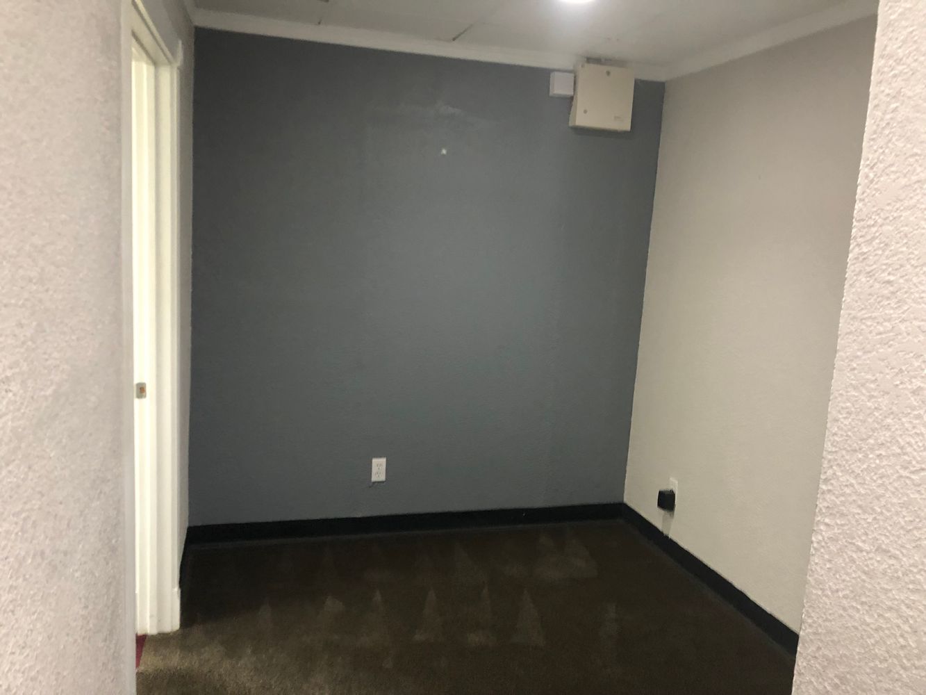 Corner Suite 1